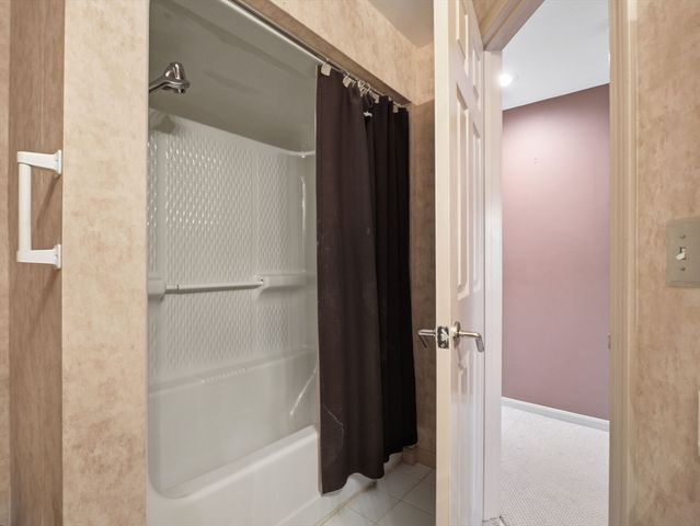 770 Salisbury St 424, Worcester, MA 01609