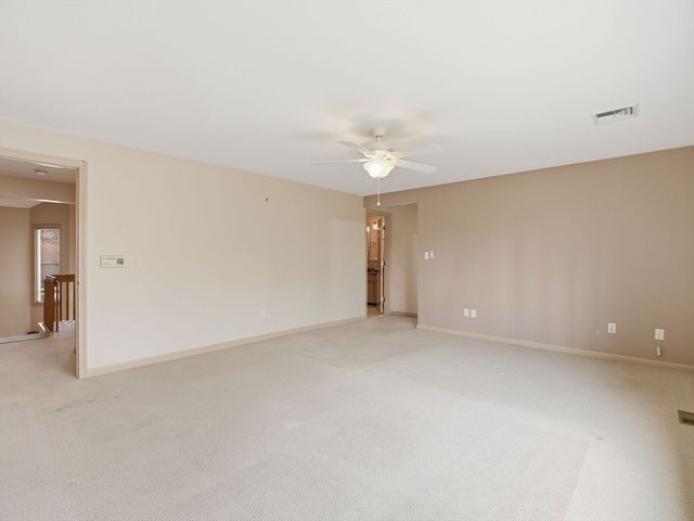 770 Salisbury St 424, Worcester, MA 01609