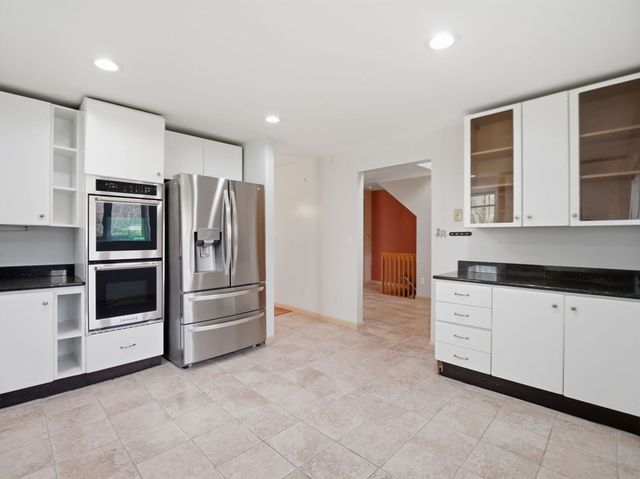 770 Salisbury St 424, Worcester, MA 01609