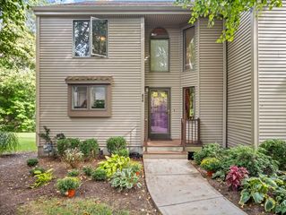 770 Salisbury St 424, Worcester, MA 01609