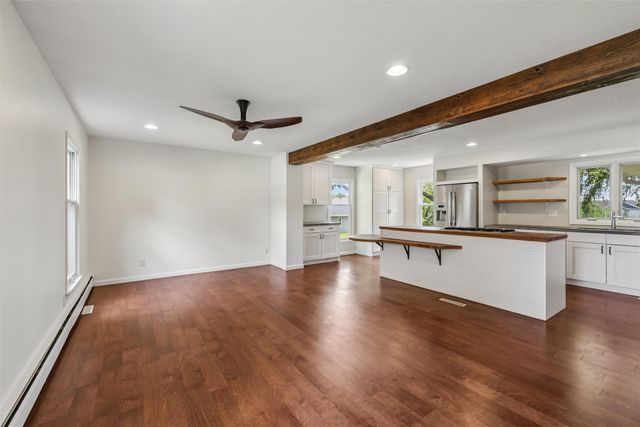 2310 Stanton Avenue, Des Moines, IA 50321