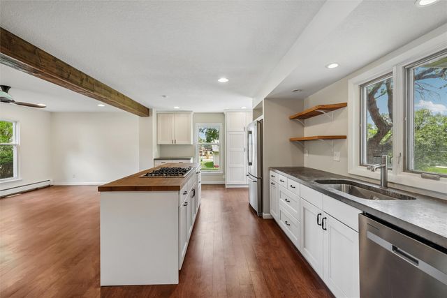2310 Stanton Avenue, Des Moines, IA 50321
