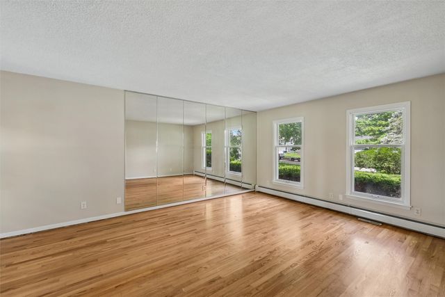 2310 Stanton Avenue, Des Moines, IA 50321