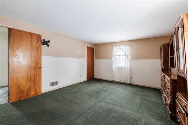 152 Pepperidge Drive, Greece, NY 14626