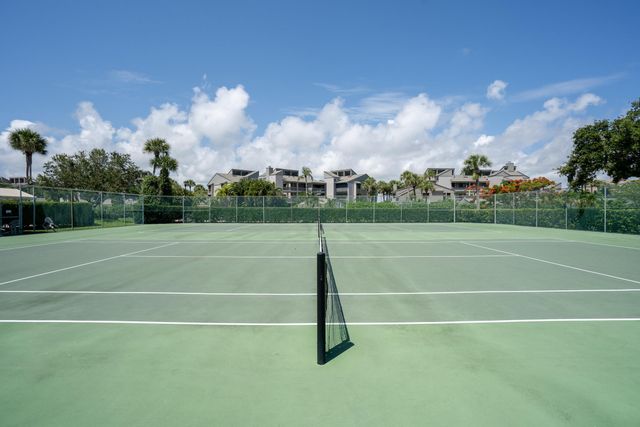 1825 Mooringline Drive 2-F, Vero Beach, FL 32963
