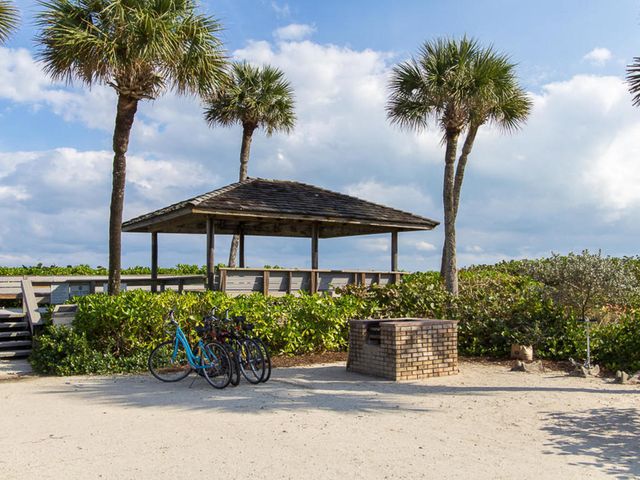 1825 Mooringline Drive 2-F, Vero Beach, FL 32963