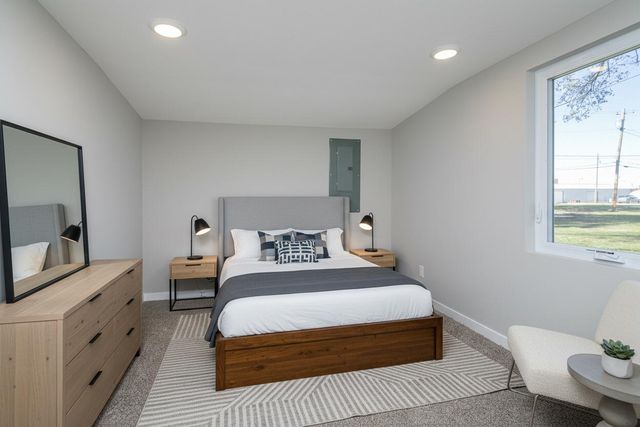 617 N HICKMAN ST, Centralia, MO 65240