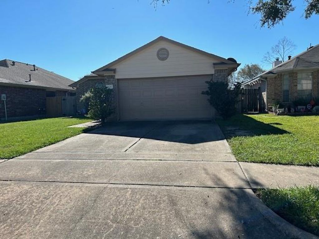 10451 N Fallen Bough Drive, Houston, TX 77041