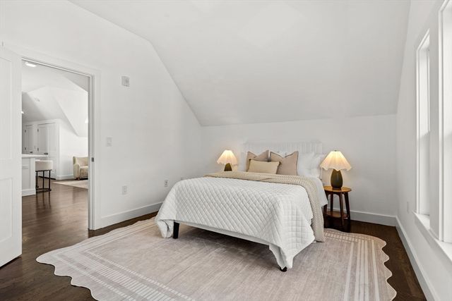 9 Upham Ave 3, Boston, MA 02125