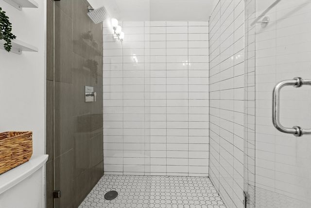 9 Upham Ave 3, Boston, MA 02125