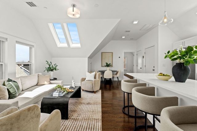 9 Upham Ave 3, Boston, MA 02125