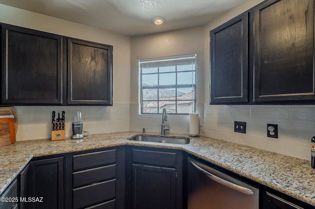 6490 N Tierra de las Catalinas Apt 94, Tucson, AZ 85718