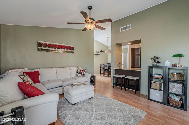 6490 N Tierra de las Catalinas Apt 94, Tucson, AZ 85718