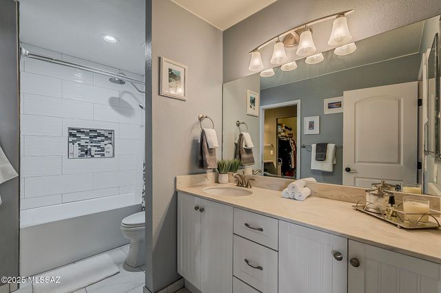 6490 N Tierra de las Catalinas Apt 94, Tucson, AZ 85718