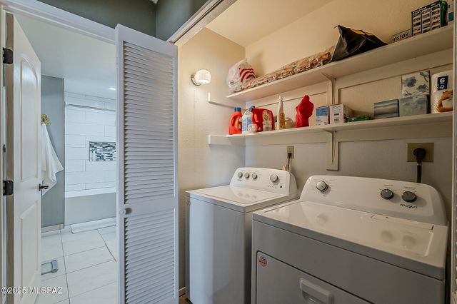 6490 N Tierra de las Catalinas Apt 94, Tucson, AZ 85718