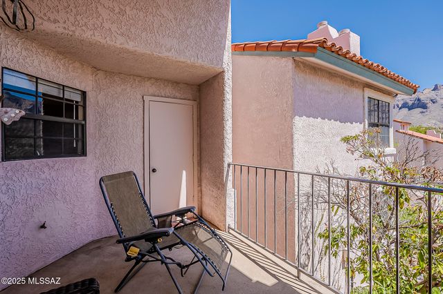 6490 N Tierra de las Catalinas Apt 94, Tucson, AZ 85718