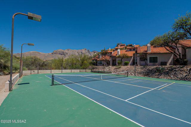 6490 N Tierra de las Catalinas Apt 94, Tucson, AZ 85718