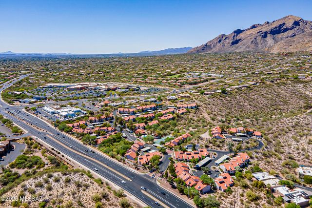 6490 N Tierra de las Catalinas Apt 94, Tucson, AZ 85718