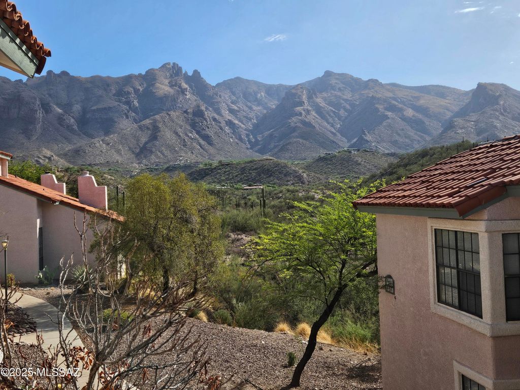 6490 N Tierra de las Catalinas Apt 94, Tucson, AZ 85718