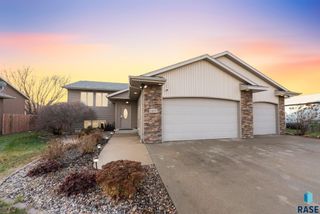3605 N Galaxy Ln Lane, Sioux Falls, SD 57107