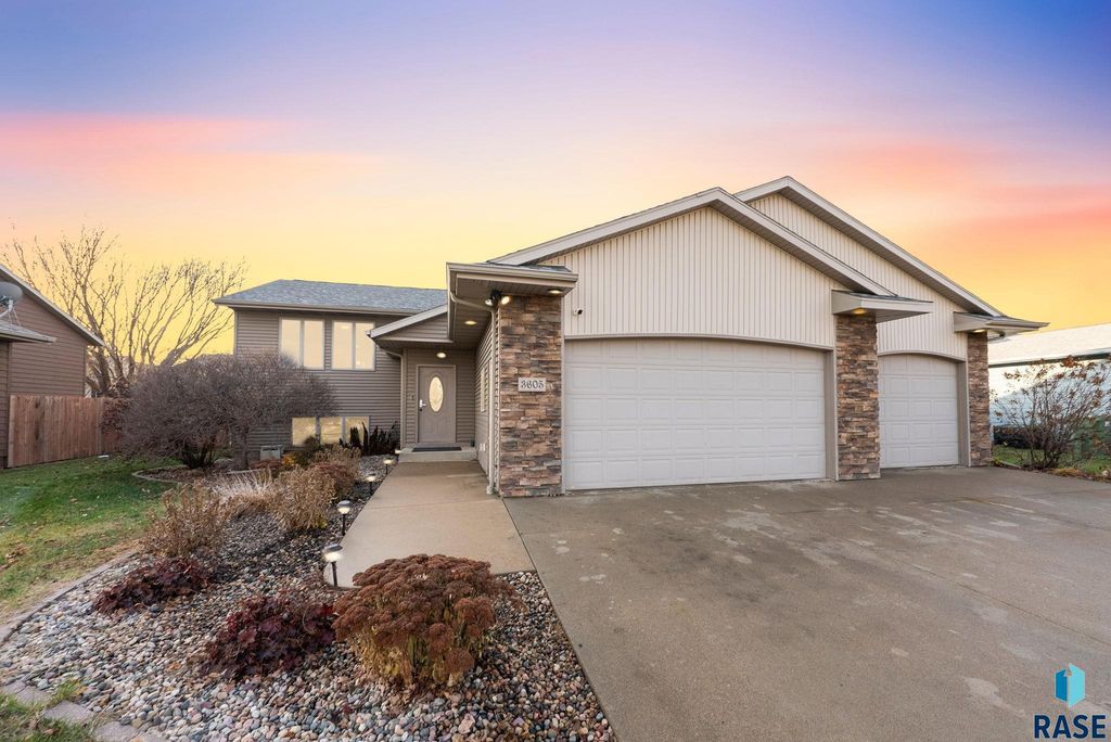 3605 N Galaxy Ln Lane, Sioux Falls, SD 57107