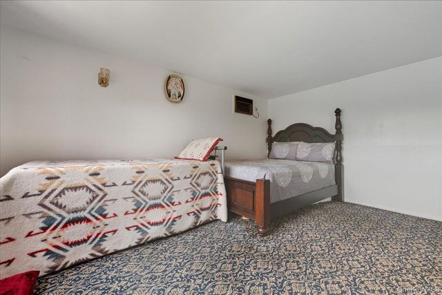 400 Plainview Road, Hicksville, NY 11801