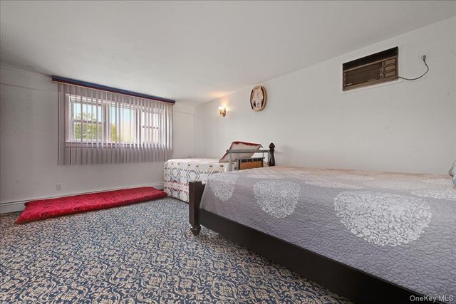 400 Plainview Road, Hicksville, NY 11801