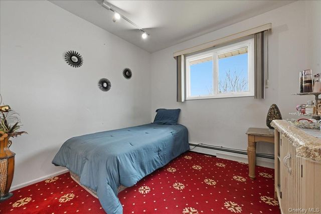 400 Plainview Road, Hicksville, NY 11801