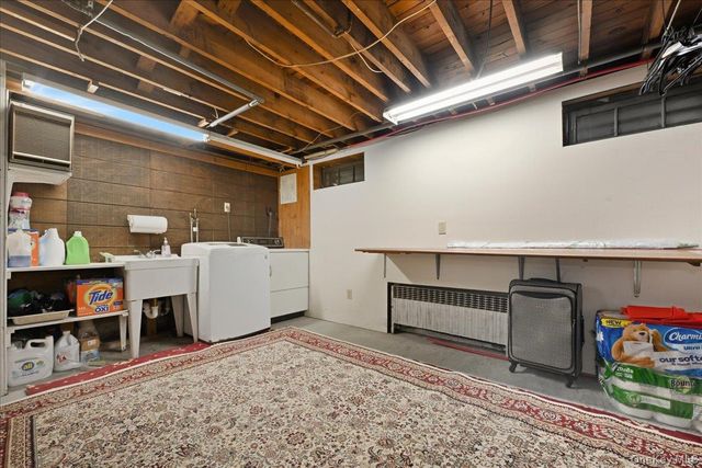 400 Plainview Road, Hicksville, NY 11801