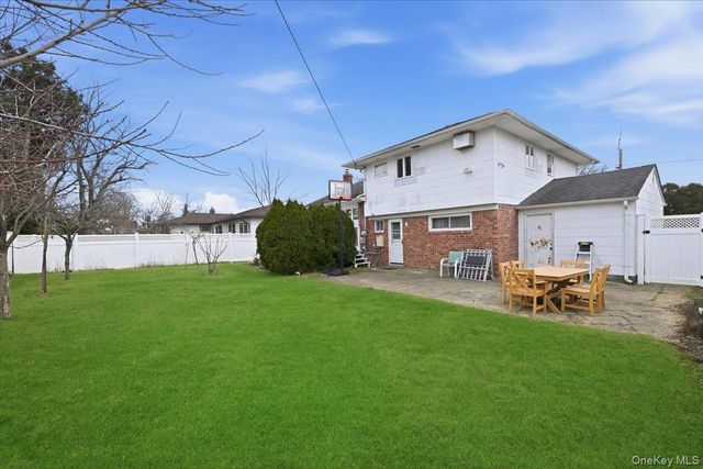 400 Plainview Road, Hicksville, NY 11801