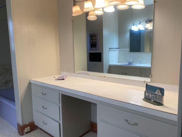 1021 Goodwin St, Vinton, LA 70668