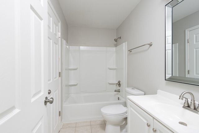 2521 Evergreen Circle, Mchenry, IL 60050