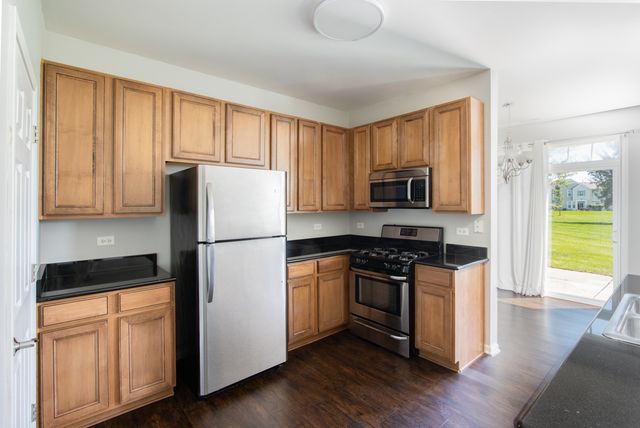2521 Evergreen Circle, Mchenry, IL 60050