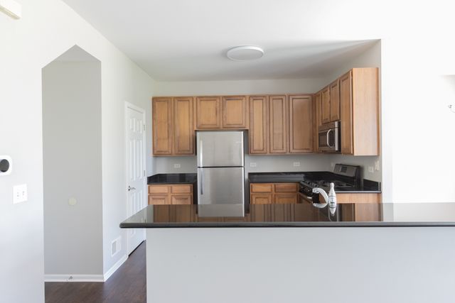 2521 Evergreen Circle, Mchenry, IL 60050