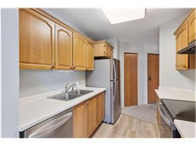 1425 W 28th Street 223, Minneapolis, MN 55408