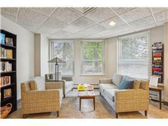 1425 W 28th Street 223, Minneapolis, MN 55408