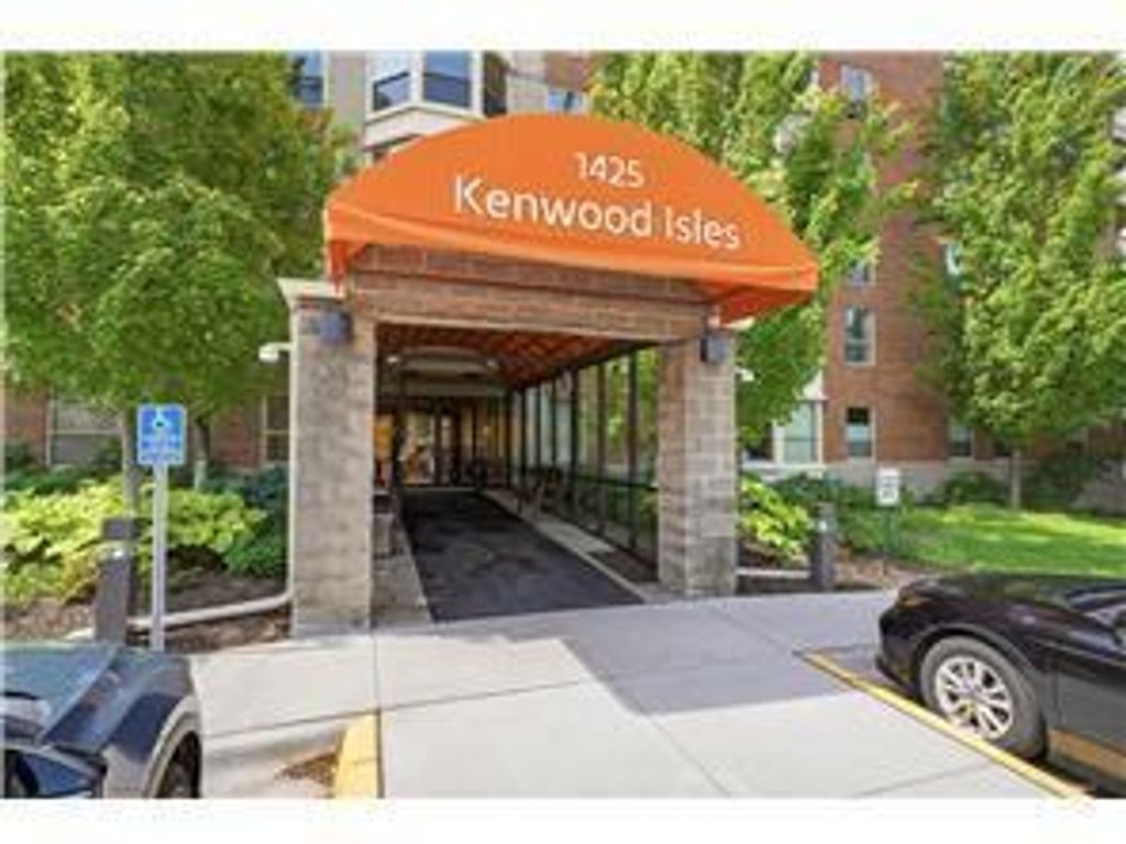 1425 W 28th Street 223, Minneapolis, MN 55408