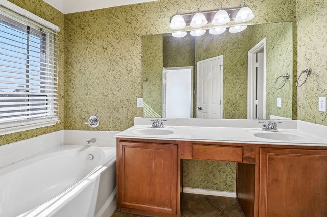 7717 Decoy Drive, Arlington, TX 76002