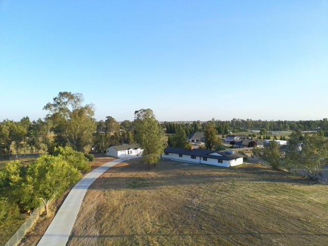 36610 Kenneth Avenue, Madera, CA 93636