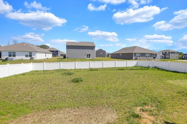 33 Cider Mill Drive, Ashville, OH 43103