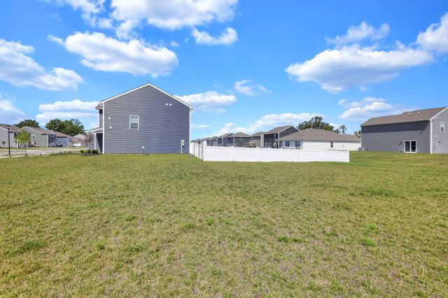 33 Cider Mill Drive, Ashville, OH 43103