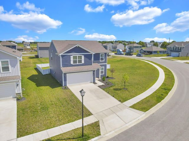 33 Cider Mill Drive, Ashville, OH 43103
