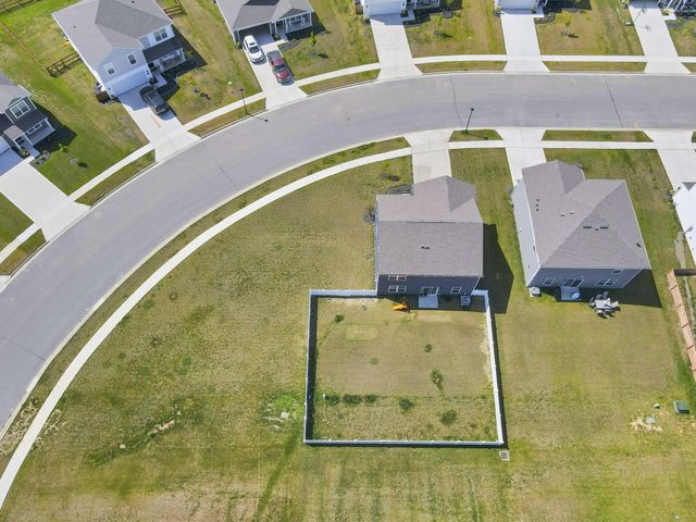 33 Cider Mill Drive, Ashville, OH 43103
