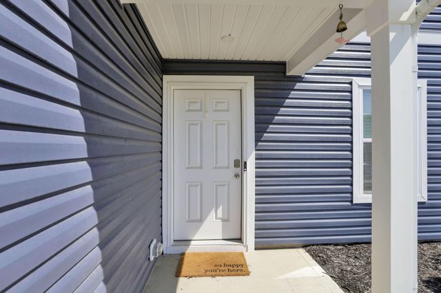33 Cider Mill Drive, Ashville, OH 43103