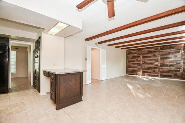 10910 Sagevale Lane, Houston, TX 77089