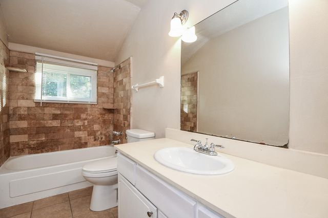 10910 Sagevale Lane, Houston, TX 77089