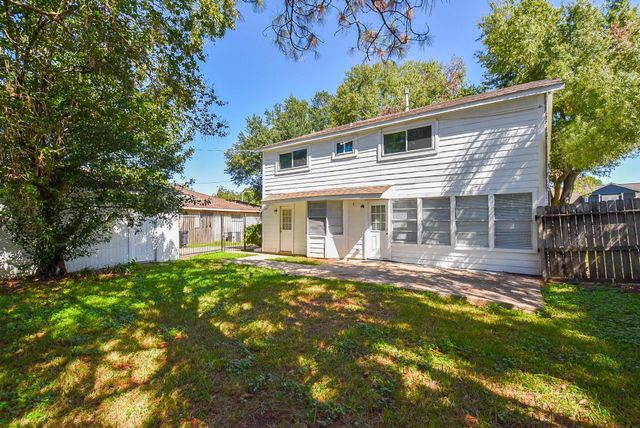 10910 Sagevale Lane, Houston, TX 77089