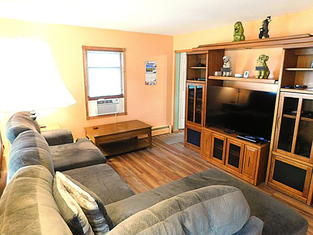 608 W Indiana Avenue, Chesterton, IN 46304