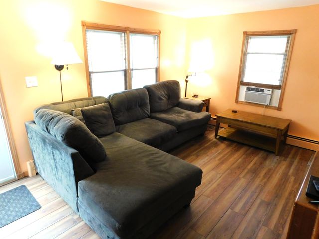 608 W Indiana Avenue, Chesterton, IN 46304