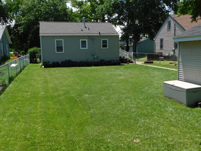 608 W Indiana Avenue, Chesterton, IN 46304